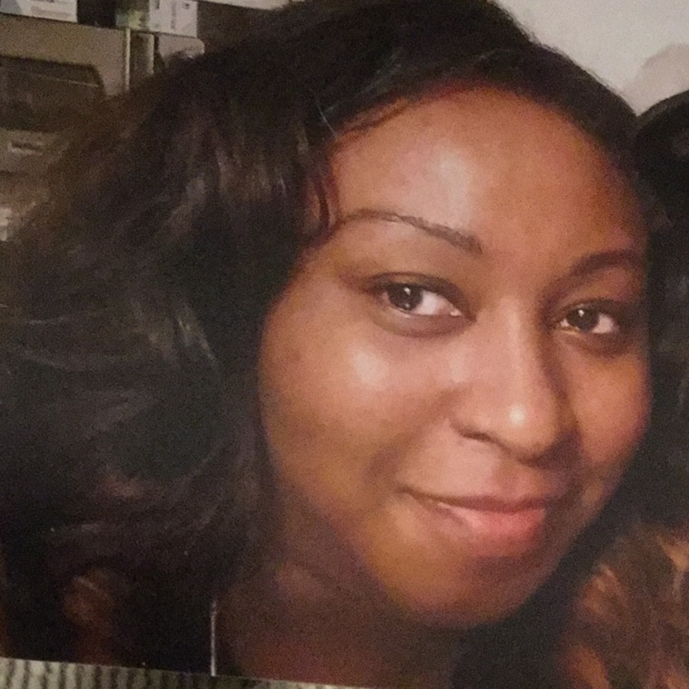 Meet your Posher, Yolanda